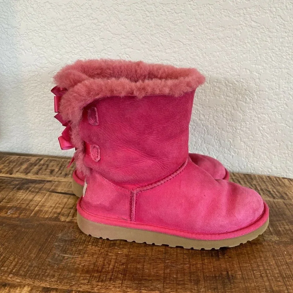 UGG Australia Kid's Bailey Bow II BOOTS Pink  SIZE US 3 Big Kids Girls